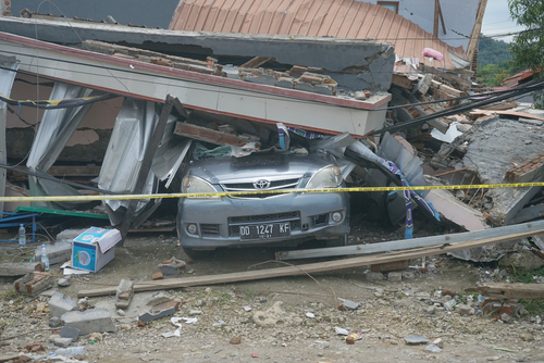 Asuransi Mobil Gempa Bumi